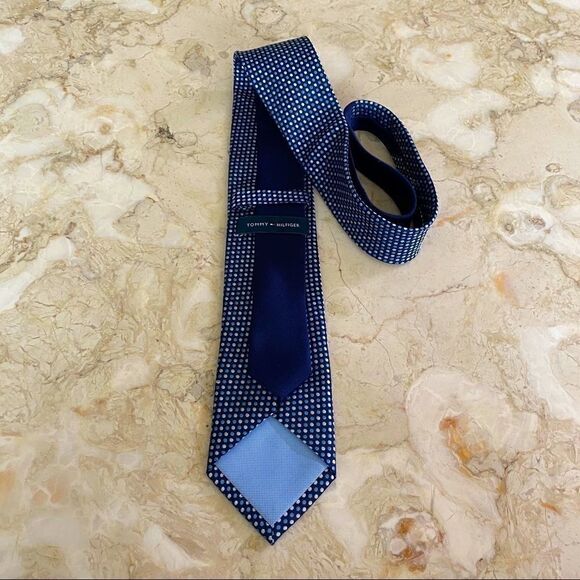 BNWOT Tommy Hilfiger 100% Silk Vintage Dot Tie - Picture 5 of 6